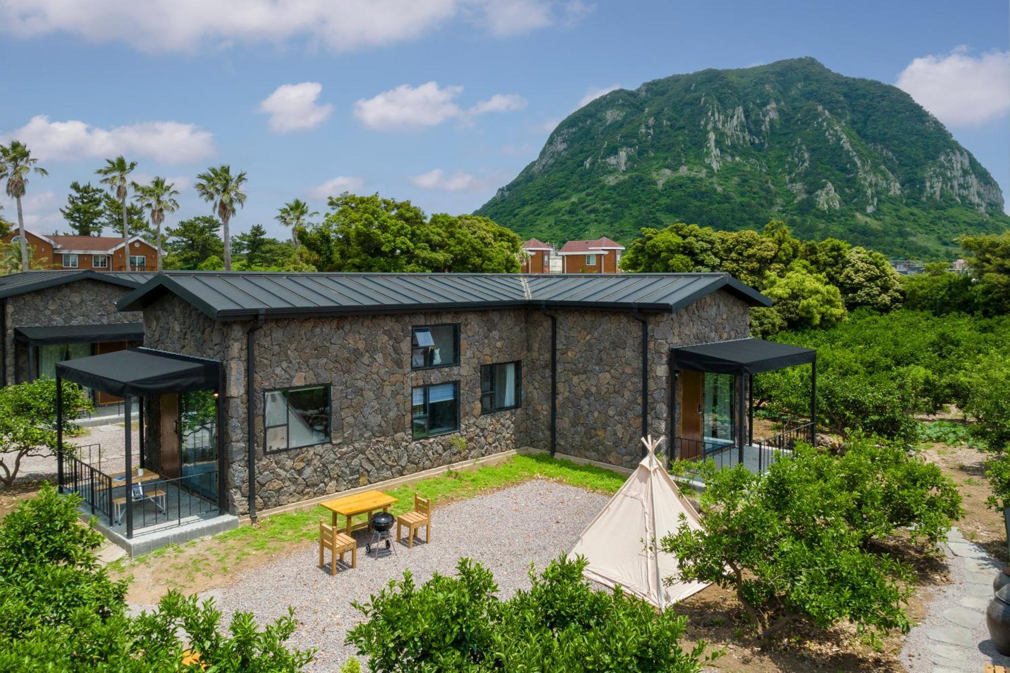 Villa Wol Yeong Sa Gye Seogwipo Exterior foto