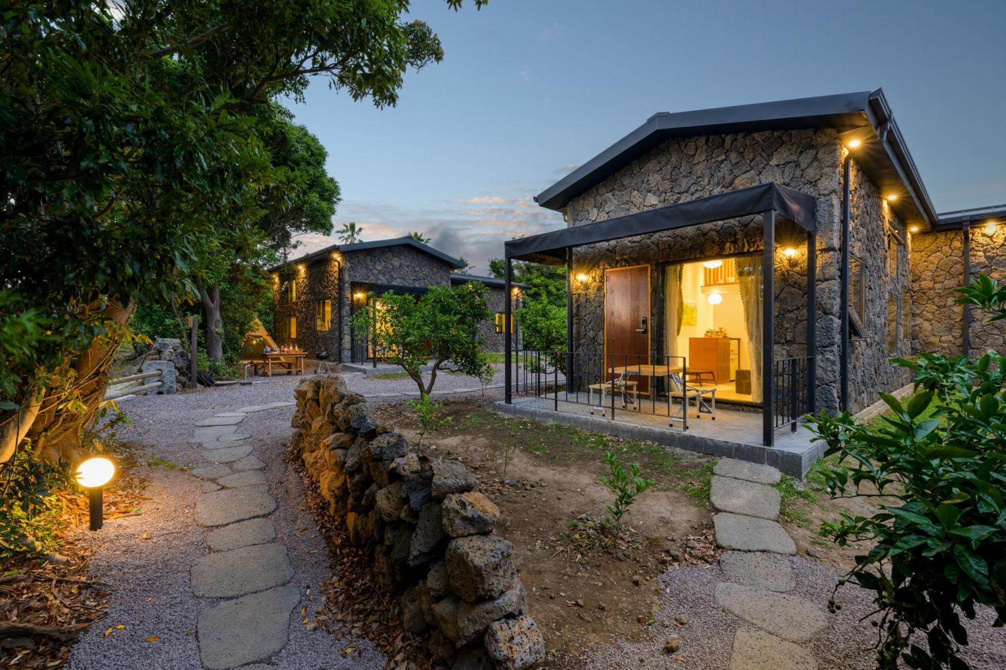 Villa Wol Yeong Sa Gye Seogwipo Exterior foto